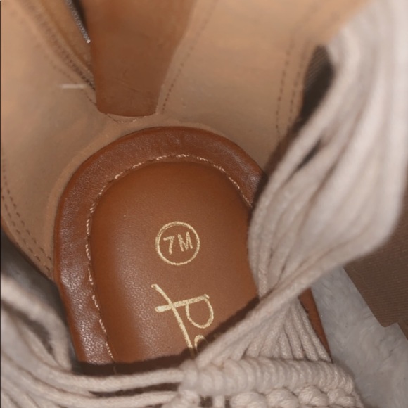 Brand new, never worn boho style sandals - Picture 3 of 6